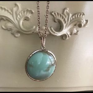 Turquoise color round pendant necklace